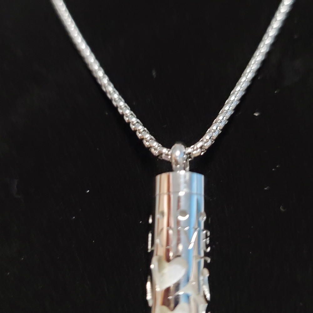 Necklaces - Picture 8 of 8
